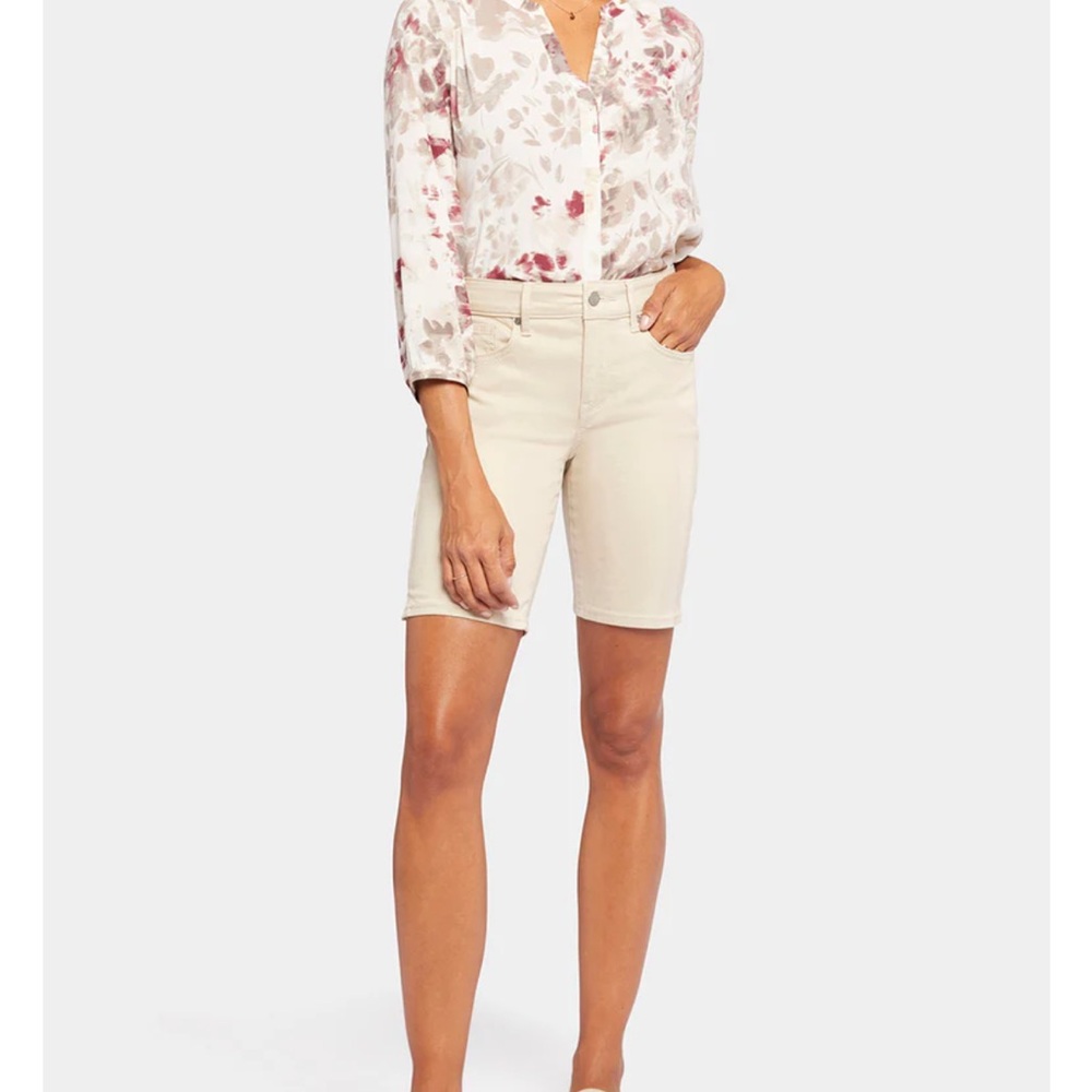 NYDJ Ella Beige Casual Shorts